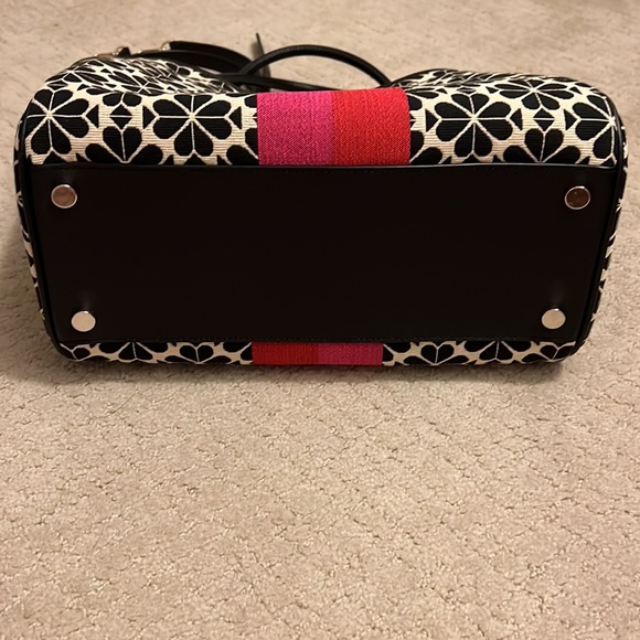 Kate Spade Tote - Picture 5 of 7